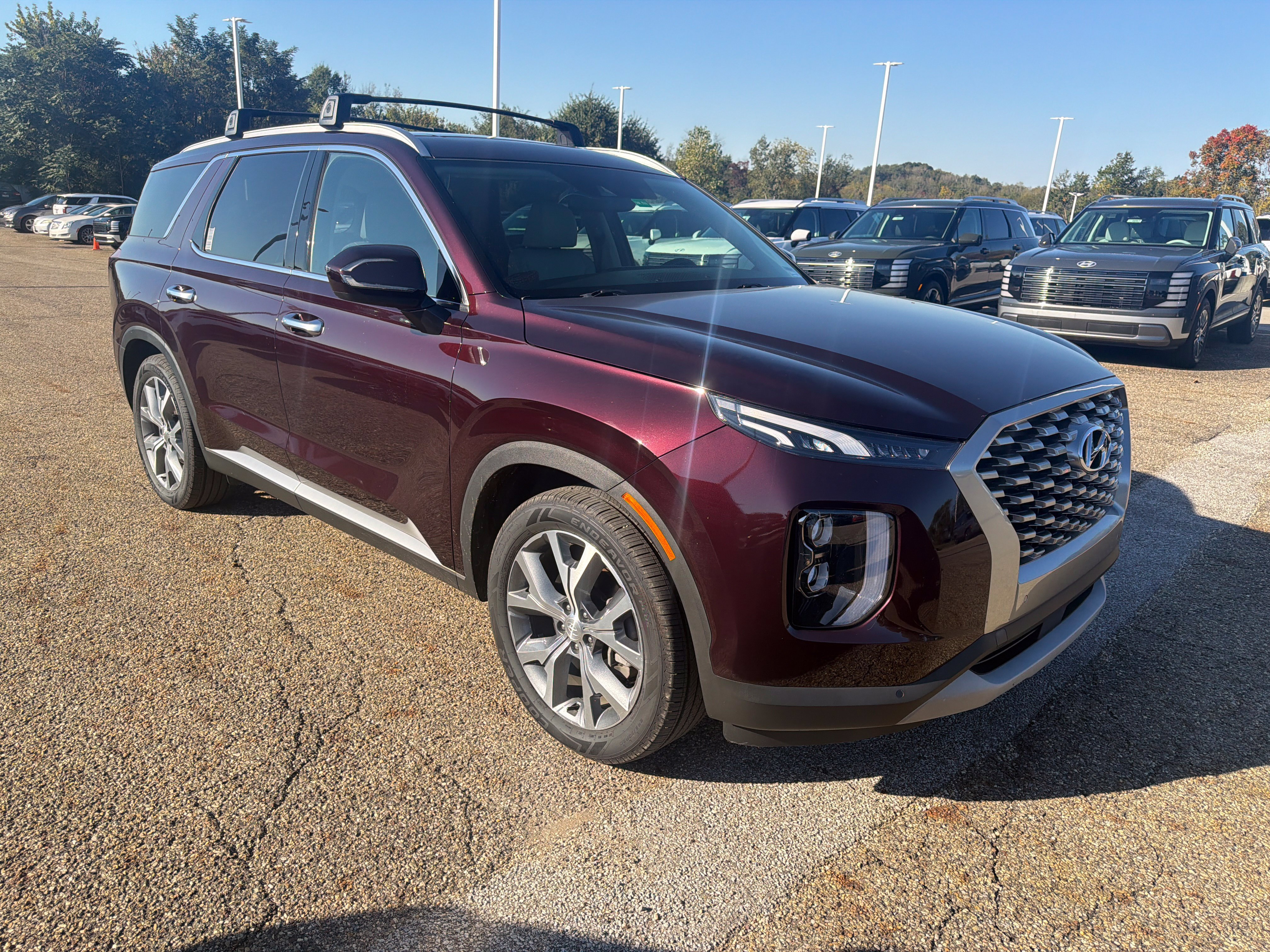 Used 2021 Hyundai Palisade SEL w/ Premium Package FWD image 3