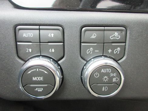 New 2026 GMC Sierra 2500 SLT image 18