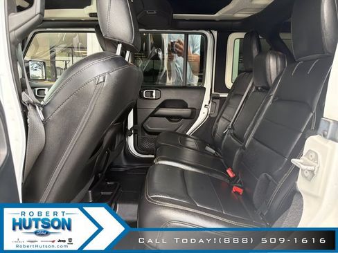 Used 2019 Jeep Wrangler Unlimited Sahara w/ Quick Order Package 24M Moab AWD/4WD image 20