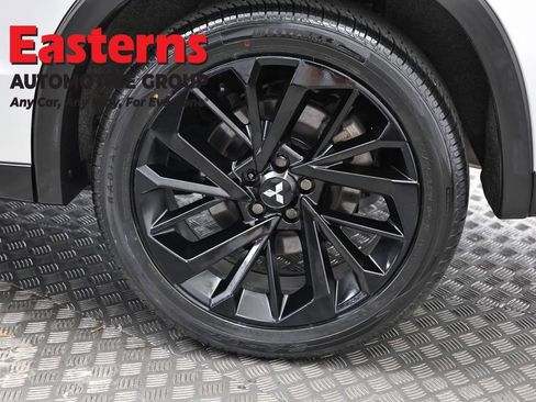 Used 2022 Mitsubishi Outlander SE image 31