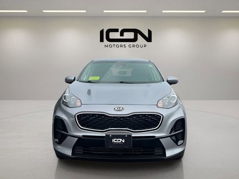 Used 2021 Kia Sportage LX image 2
