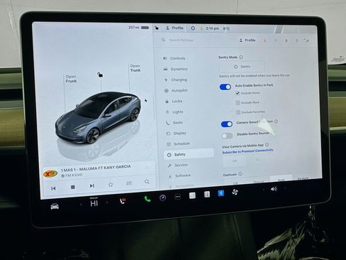 Used 2023 Tesla Model 3 Standard Range image 45