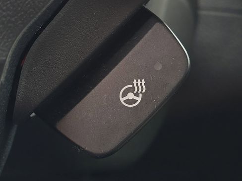 Used 2018 Subaru Forester 2.5i Touring w/ Popular Package #3B image 16