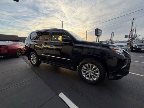 Used 2018 Lexus GX 460 image 12