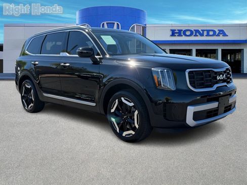 Used 2025 Kia Telluride S image 9