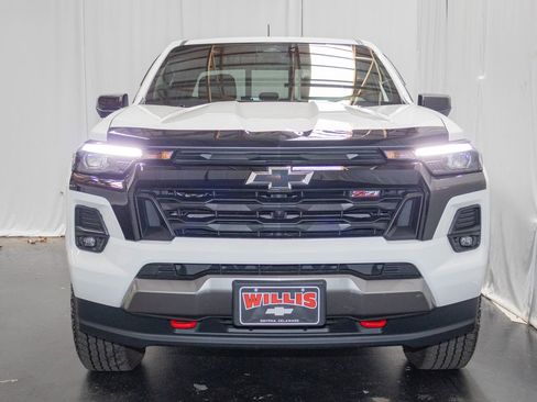 Certified 2023 Chevrolet Colorado Z71 w/ Z71 Convenience Package 2 AWD/4WD image 2