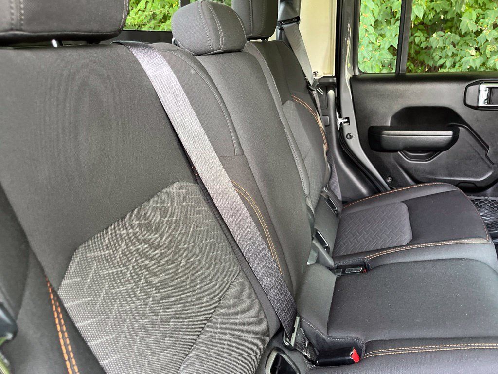 Used 2022 Jeep Gladiator Mojave w/ Cold Weather Group AWD/4WD image 48