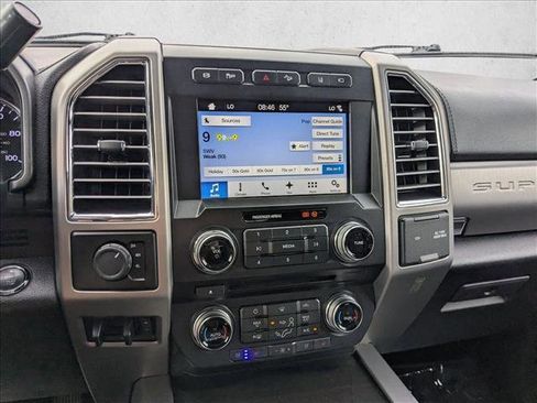 Used 2017 Ford F350 Platinum w/ Platinum Ultimate Package image 13