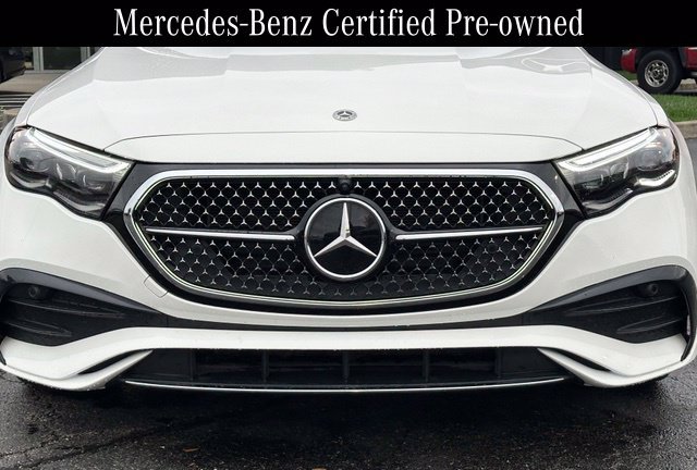 Used 2024 Mercedes-Benz E 350 4MATIC Sedan image 4