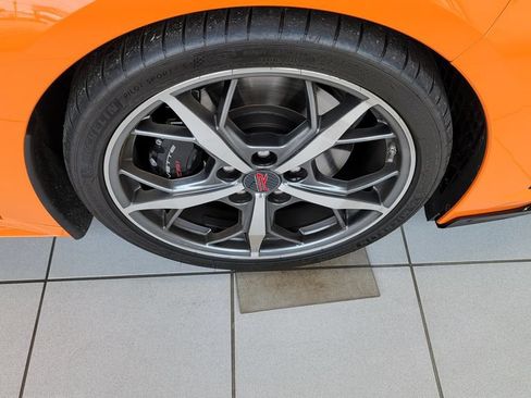 Used 2023 Chevrolet Corvette Stingray Preferred Cpe w/ Z51 Performance Package RWD image 17