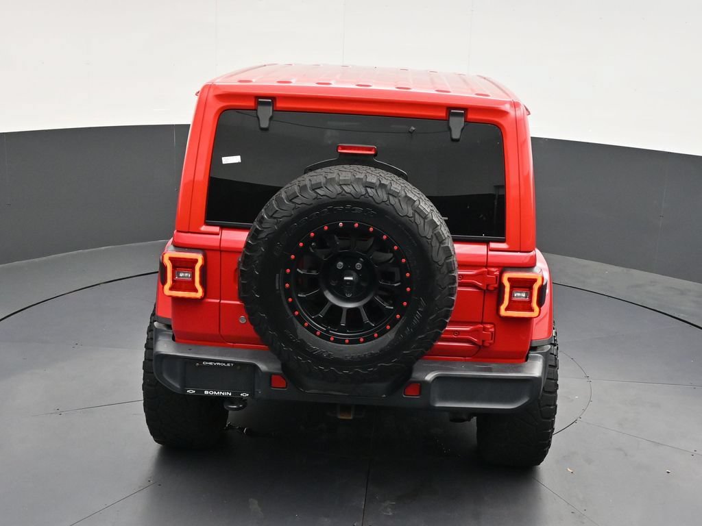 Used 2018 Jeep Wrangler Unlimited Sahara w/ LED Lighting Group AWD/4WD image 18