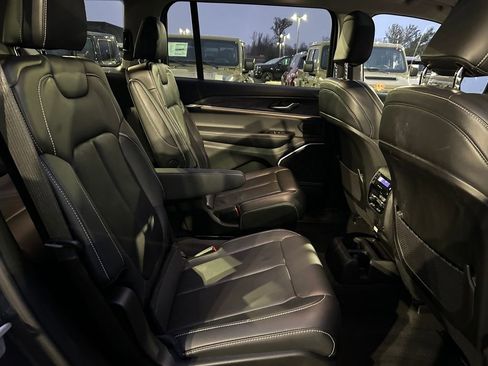 Used 2022 Jeep Grand Cherokee L Limited w/ Trailer Tow Group (B) image 26