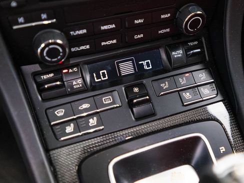 Certified 2018 Porsche 911 Turbo AWD/4WD image 29