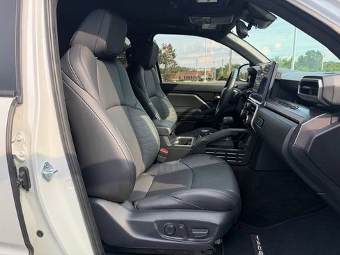 Certified 2024 Toyota Tacoma TRD Sport w/ TRD Sport Premium Package AWD/4WD image 18