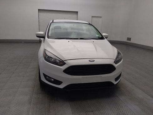 Used 2018 Ford Focus SE w/ SE Appearance Package image 14