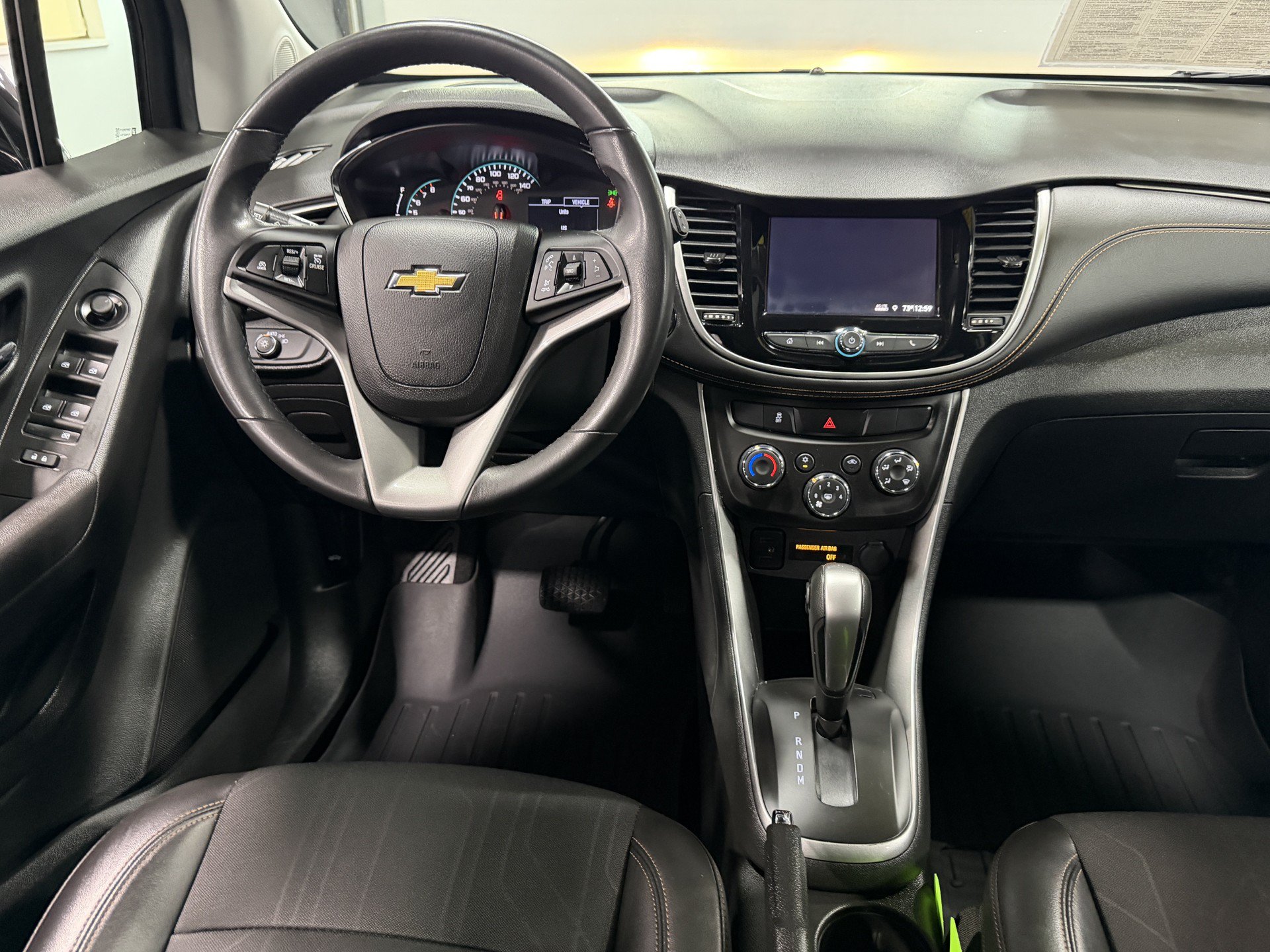 Certified 2020 Chevrolet Trax LT w/ LT Convenience Package AWD/4WD image 10