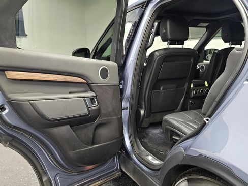 Used 2018 Land Rover Discovery HSE AWD/4WD image 26