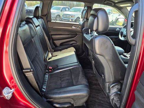 Used 2018 Jeep Grand Cherokee Altitude image 11