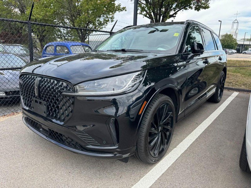 Used 2025 Lincoln Aviator Reserve w/ Equipment Group 201A AWD/4WD image 3