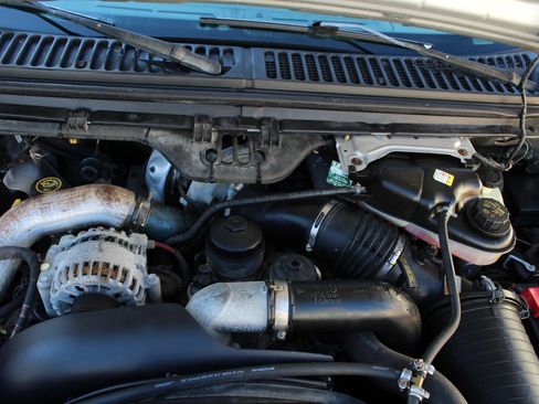 Used 2005 Ford F350 Lariat RWD image 32