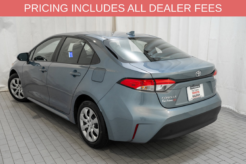 Used 2024 Toyota Corolla LE FWD image 3
