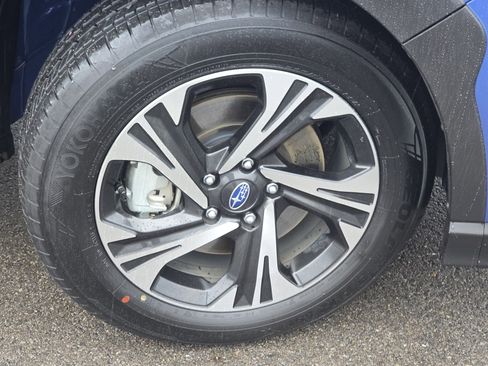 Certified 2025 Subaru Crosstrek 2.5i Premium image 14