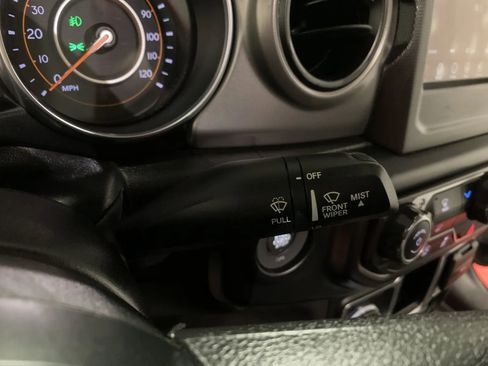 Used 2023 Jeep Gladiator Sport image 28