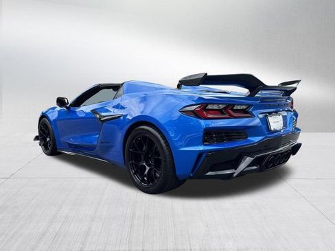 Used 2024 Chevrolet Corvette Z06 w/ Z07 Performance Package RWD image 8
