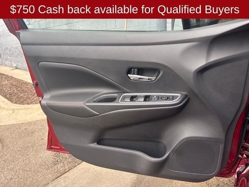 New 2025 Nissan Versa SR w/ Trunk Package image 12