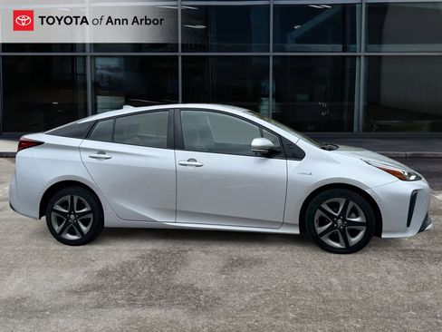 Used 2019 Toyota Prius XLE FWD image 12