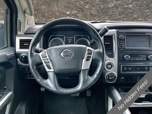Used 2016 Nissan Titan PRO-4X w/ Pro-4x Convenience Package AWD/4WD image 5