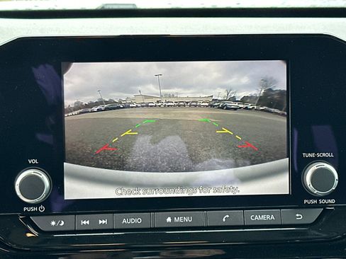 New 2025 Nissan Pathfinder SV w/ SV Premium Package image 32