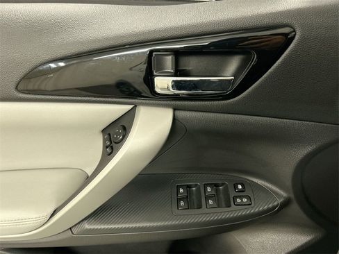 Used 2024 Mitsubishi Eclipse Cross SEL image 11