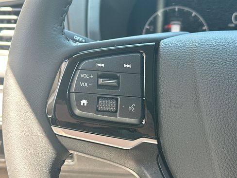 Used 2025 Honda Odyssey EX-L image 16