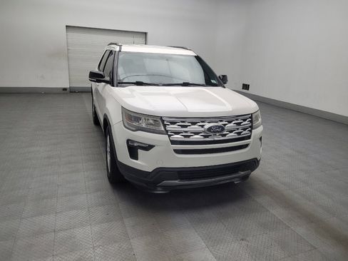 Used 2018 Ford Explorer XLT w/ Equipment Group 202A image 14