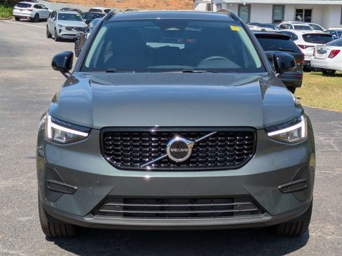 Used 2026 Volvo XC40 B5 Core AWD/4WD image 9