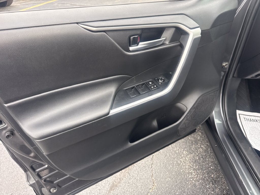 Used 2020 Toyota RAV4 XLE w/ Convenience Package AWD/4WD image 29