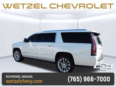 Certified 2020 Cadillac Escalade ESV Premium Luxury AWD/4WD image 5