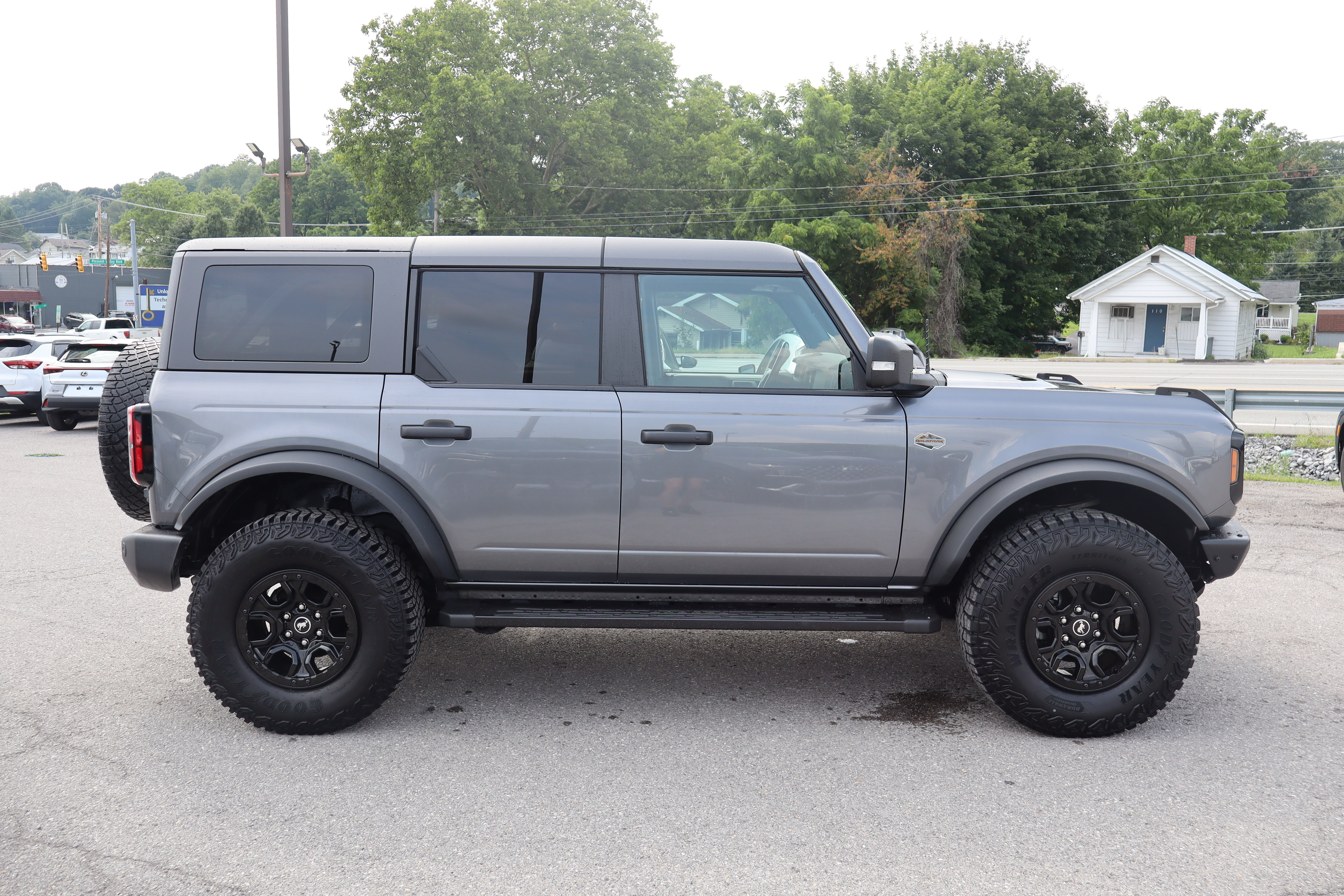 Used 2024 Ford Bronco Wildtrak AWD/4WD image 2