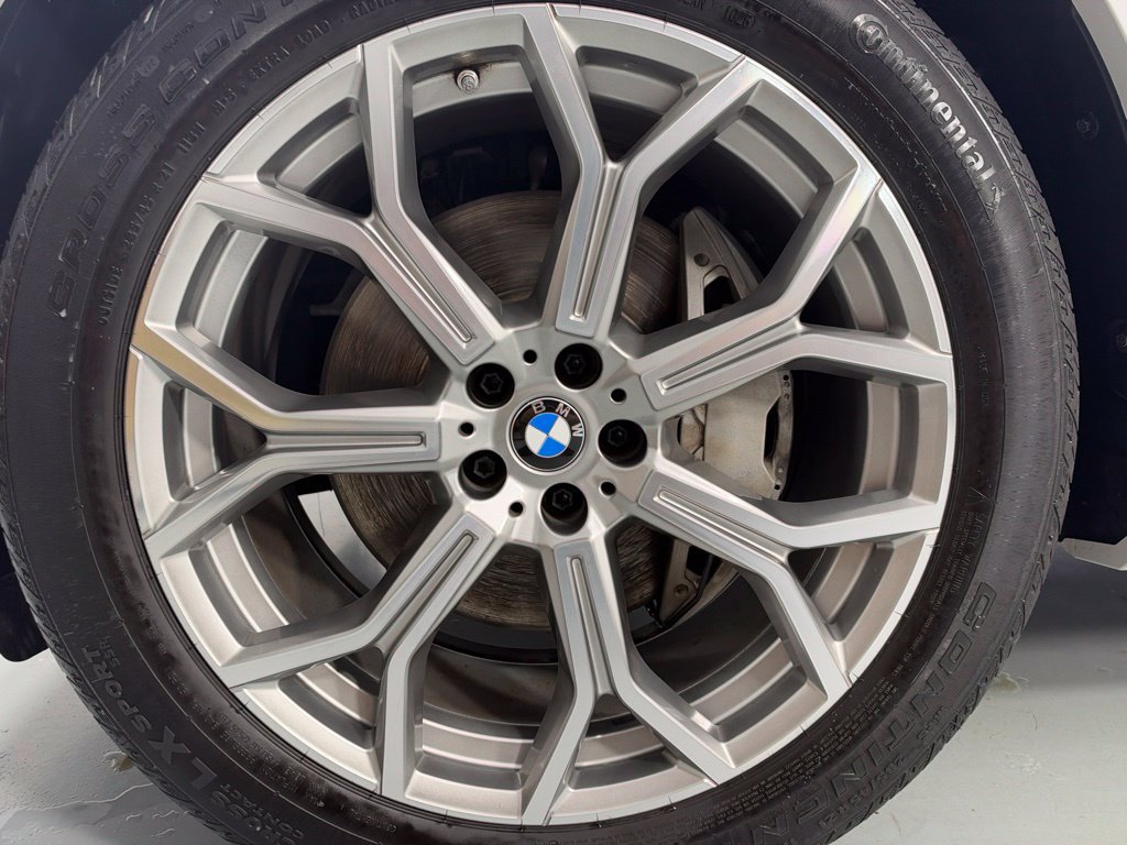 Used 2024 BMW X7 xDrive40i AWD/4WD image 9