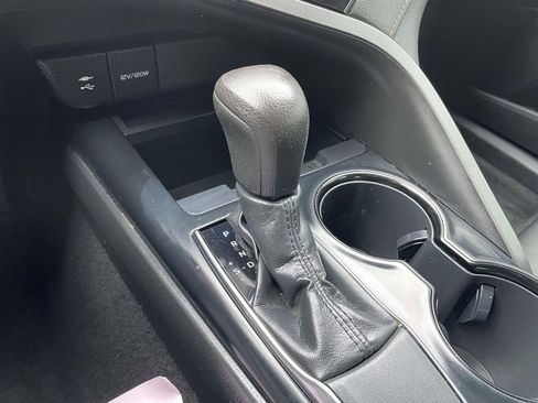 Used 2019 Toyota Camry LE image 40