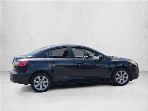 Used 2011 MAZDA MAZDA3 i Sport FWD image 4
