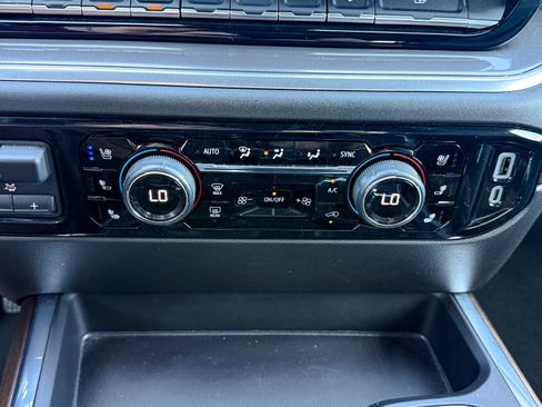 Certified 2024 Chevrolet Silverado 1500 High Country w/ Midnight Edition AWD/4WD image 33