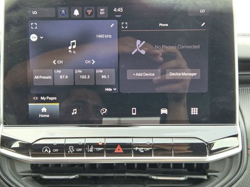 Used 2024 Jeep Compass Trailhawk AWD/4WD image 12