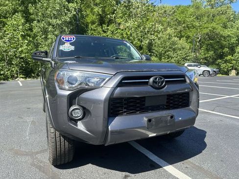 Used 2023 Toyota 4Runner SR5 AWD/4WD image 11