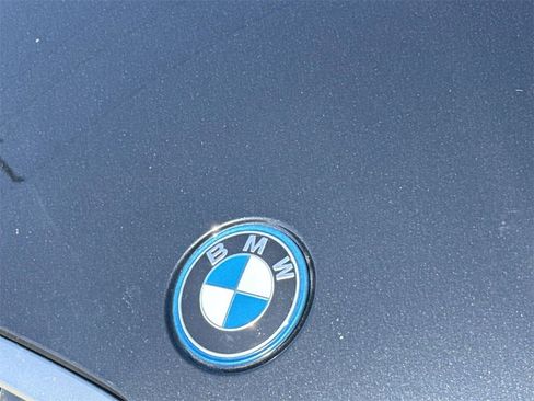 Used 2024 BMW 330e image 29