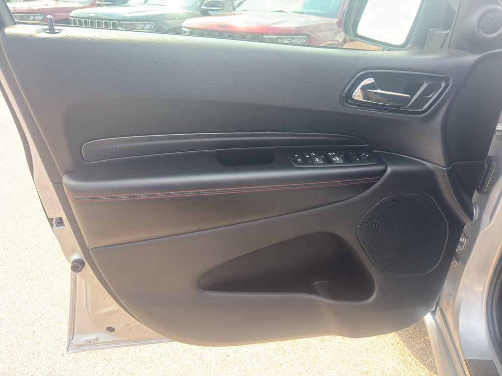Used 2025 Dodge Durango GT w/ Blacktop Package AWD/4WD image 14
