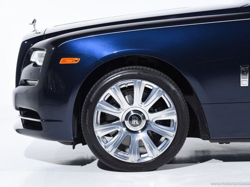 Used 2016 Rolls-Royce Dawn image 16