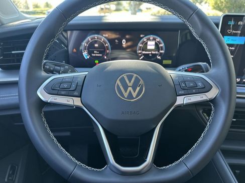 New 2026 Volkswagen Tiguan SE image 14