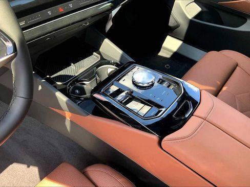 Used 2026 BMW 530i w/ Executive Package image 8